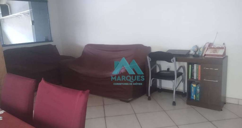Casa com 2 dormitórios - cozinha planejada - JD Panorama em Caçapava