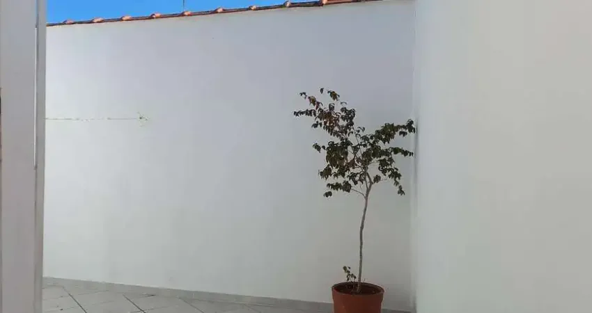 Excelente casa na vila naly, próximo ao centro em rua tranquila