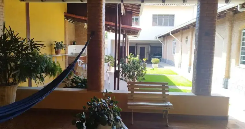 Casa com 4 quartos à venda na Vila São João, Caçapava 