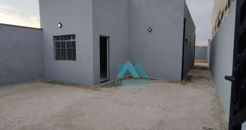 Linda casa nova no esperança de terreno inteiro