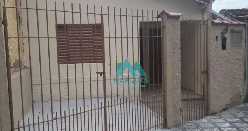 Casa á venda em Caçapava Vila Santos, 187m²  R$215.000,00