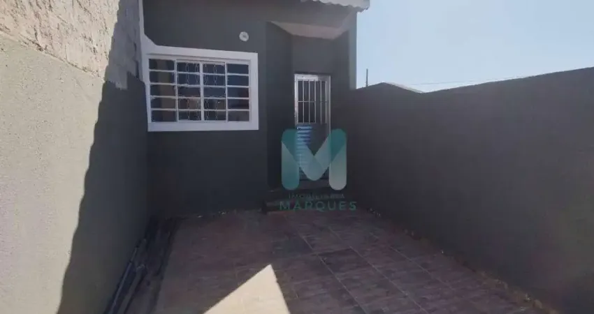 Linda casa, com pintura nova. Excelente custo Beneficio