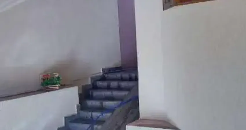 Excelente casa com 3 quartos, garagem coberta e um lido e grande quintal com rancho e churrasqueria no bairro vera cruz em caçapava, sp