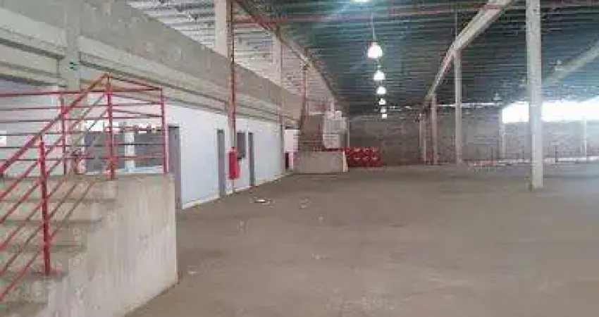 Excelente galpão com 7000m² de área construída e 145.000m² de terreno de frente para via dutra