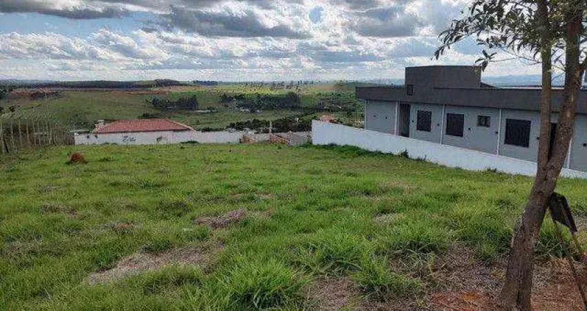 Lindo terreno na parte alta do condomínio, medida maior que o padrão