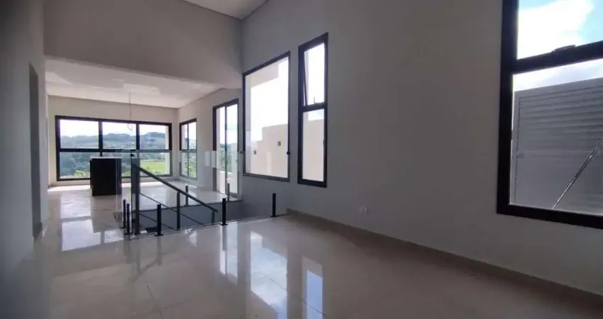 Maravilhosa casa com vista permanente para serra do mar com piscina e espaço gourmet.