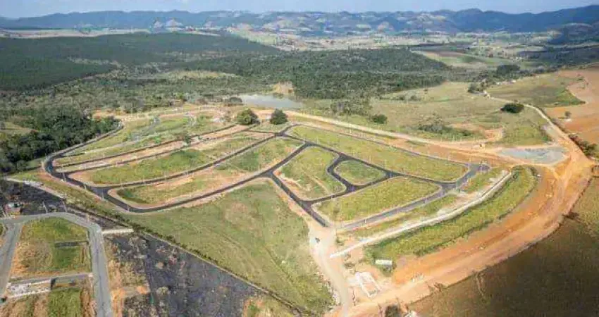 Terreno à venda no Jardim Maria Cândida, Caçapava