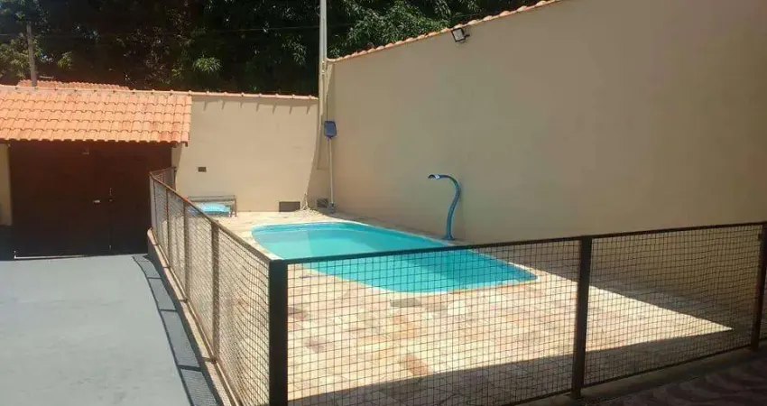 Casa com piscina e espaço gourmet completo ? pronta para morar e lazer