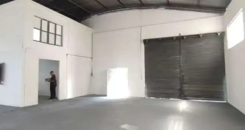Galpão para locação próximo a dutra pronto para receber sua empresa