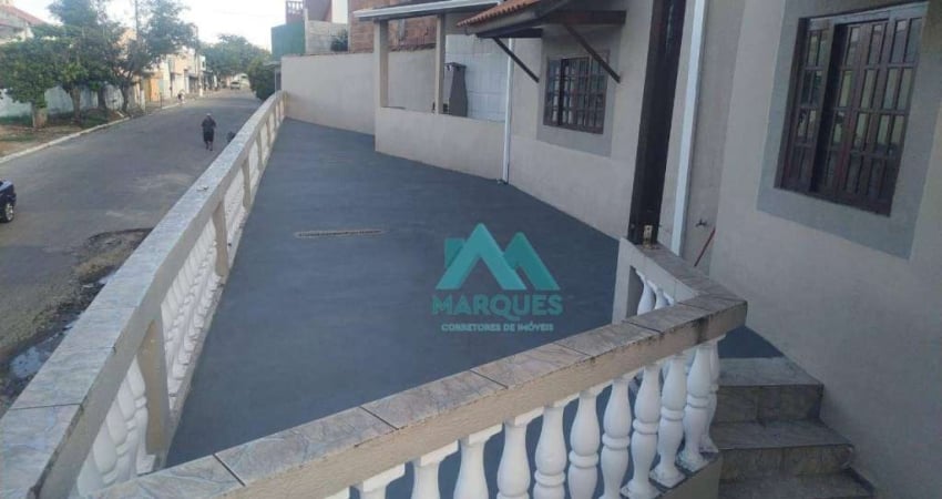Casa de terreno inteiro no inicio do Vitória Vale