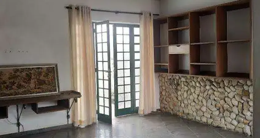 Casa com 2 quartos à venda no Centro, Caçapava 