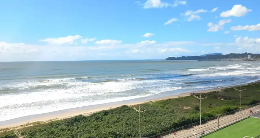 Apartamento à venda com vista do mar no centro de navegantes/sc