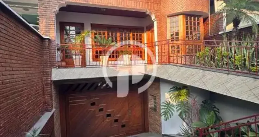 Casa à venda em Parque das Nações, Santo André | 3 quartos, 6 vagas, Financia