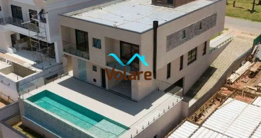 Casa de alto padrão em condomínio Alphaville: 3 quartos, 3 suítes, 3 salas, 6 banheiros, 6 vagas de garagem, 501,98 m². Venda em Santana de Parnaíba-SP.