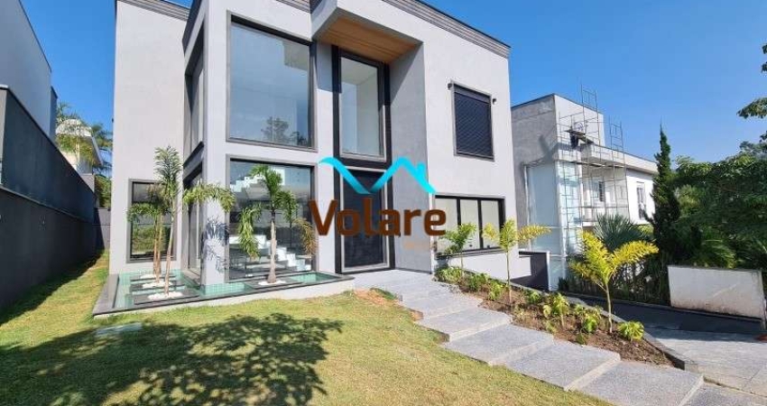 Casa de luxo em condomínio Alphaville: 4 quartos, 4 suítes, 3 salas, 6 banheiros, 6 vagas de garagem, 555m² em Santana de Parnaíba-SP! (PL)