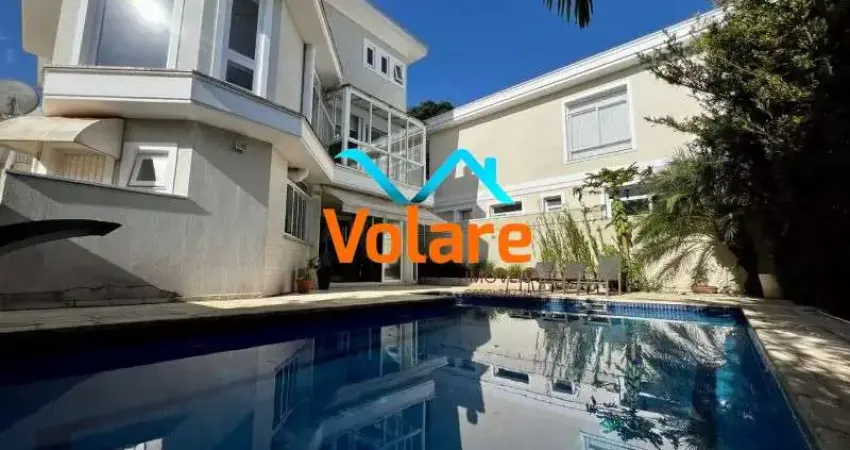 Imóvel de alto padrão com 4 suítes no Residencial Valville 1 em Santana de Parnaíba/SP: 369m², 6 vagas.