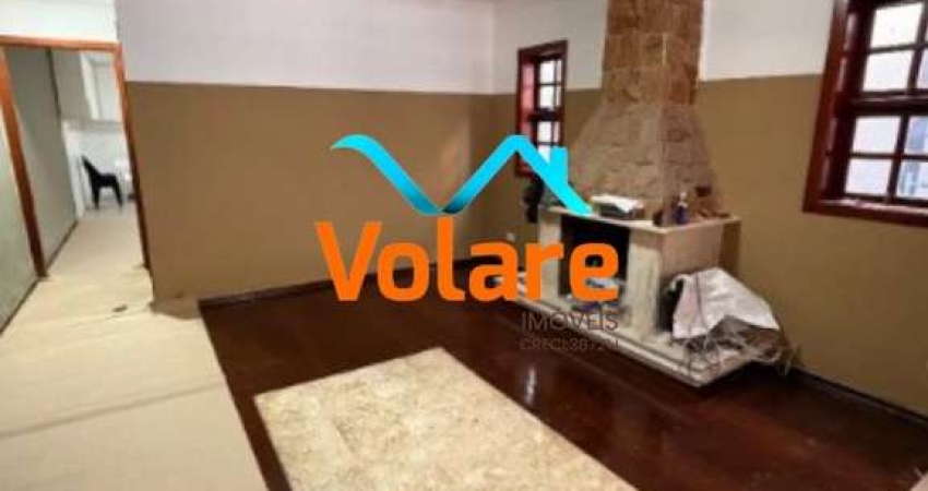 Imperdível casa com 3 quartos e 1 suíte no Jardim das Vertentes, São Paulo-SP: 2 salas, 5 banheiros, 2 vagas de garagem.