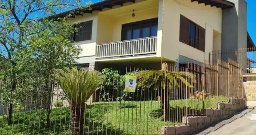 Casa com 3 quartos à venda no Comerciário, Criciúma 