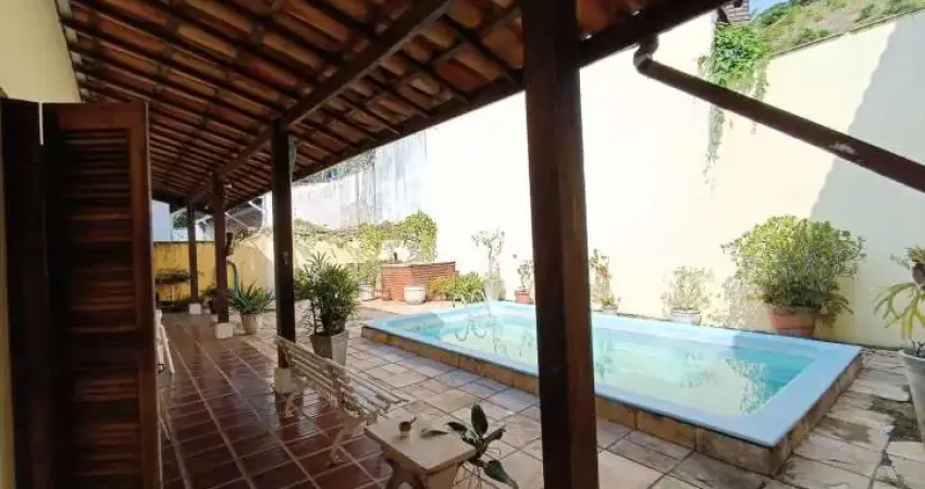 Casa com 3 quartos à venda na Rua Gerônimo Lopes Agria, 688, Jardim Guaiuba, Guarujá