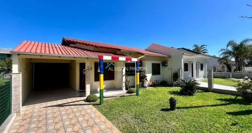 Casa em uma das principais avenidas de Atlântida Sul.