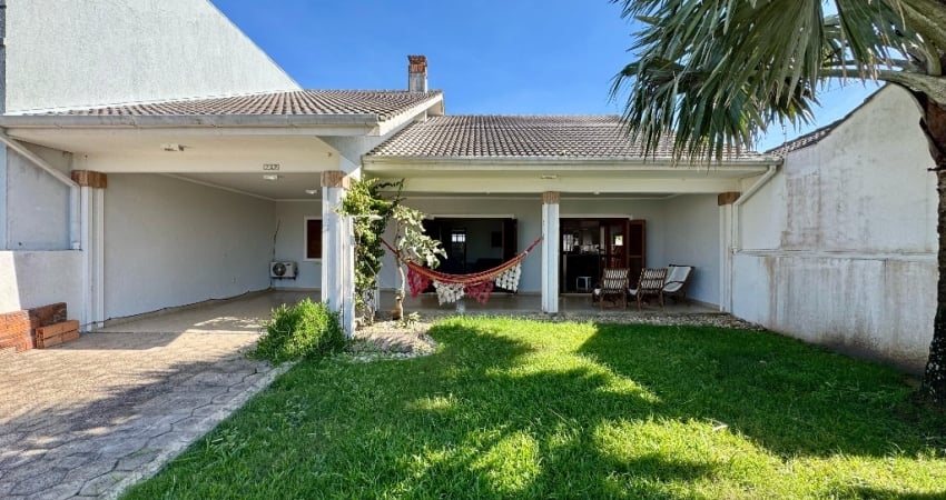 Casa a 150 metros da praia em Atlântida Sul, excelente localização