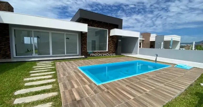 Casa Com piscina próximo ao centro em Arroio do Sal