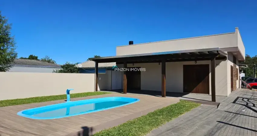Casa à venda em Arroio do Sal,  Próxima ao centro