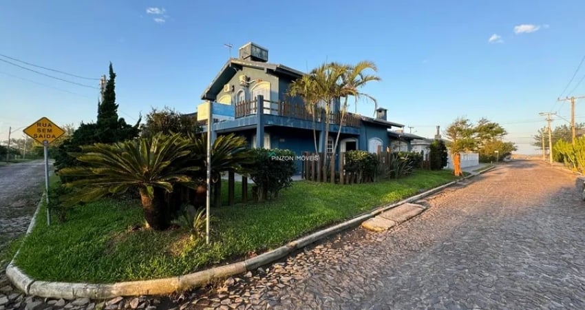 Sobrado próximo a 100m do mar.