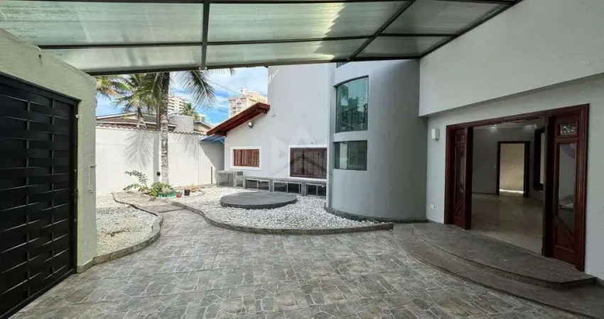 Casa de alto padrão à venda no Jardim Matilde, Canto do Forte, Praia Grande-SP