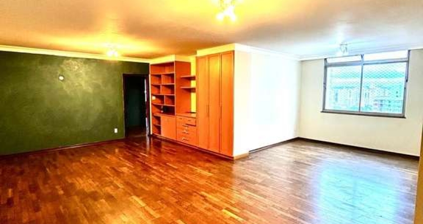 Imperdível Apartamento à Venda na Vila Assunção em Santo André-SP: 3 Quartos, 1 Suíte, 3 Salas, 2 Vagas, 170m²