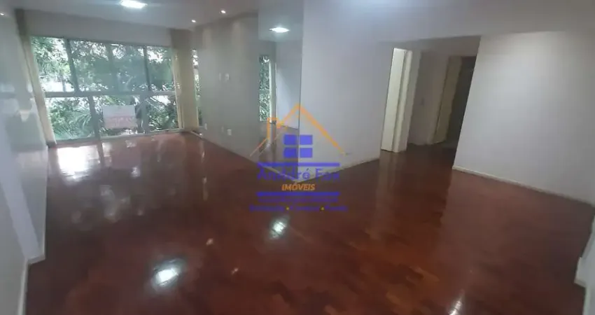 Apartamento com  3 quartos, copa cozinha, 1 suíte, dependências completas, 2 vagas à venda, 110 m²