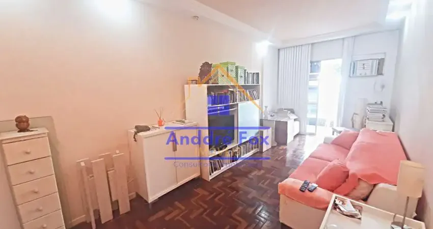 Apartamento com varanda, 1 quartos com armários, dependências, 1 vaga à venda, 60 m² por R$ 340.000