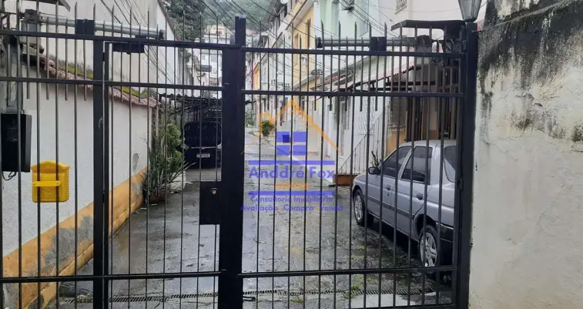 Casa de vila com dois quartos e vaga no engenho novo r$ 310.000,00