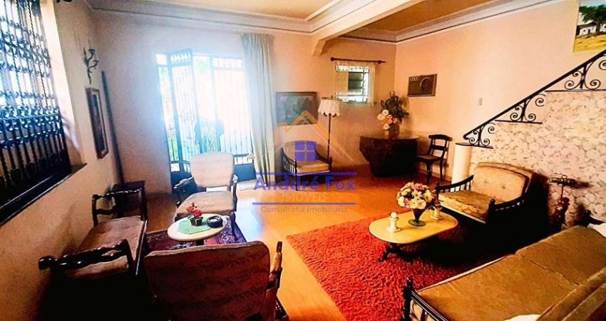 Casa Duplex com 2 salas, 3 Quartos, 1 suítes, copa cozinha, varanda, Anexo, 3 vagas à venda, 226 M²
