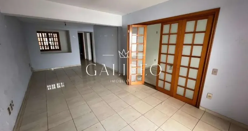 Casa residencial ou comercial à venda no Vianelo em Jundiaí com 3 dormitórios, salas amplas, quintal, 4 vagas e ótima localização