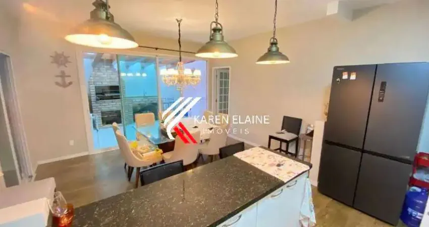 Casa linda à venda, com 03 dormitórios sendo 01 suíte no bairro estreito