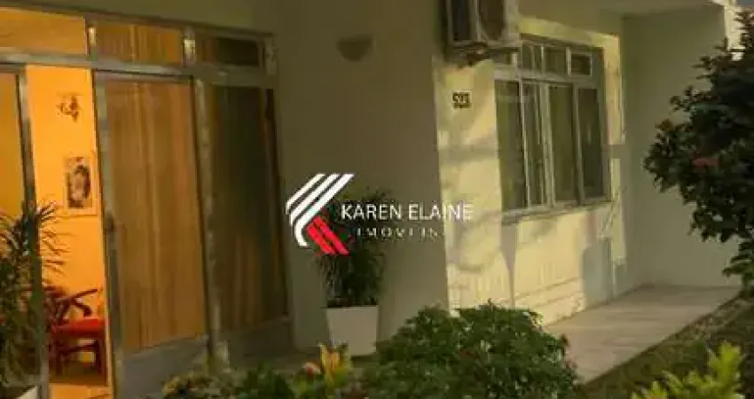 Casa térrea à venda c/ 04 dormitórios sendo 1 suíte,  no bairro estreito