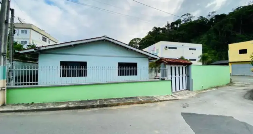 Casa com 4 quartos à venda no Primeiro de Maio, Brusque 