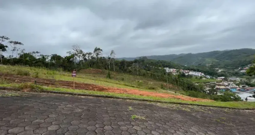 Terreno à venda no Primeiro de Maio, Brusque 
