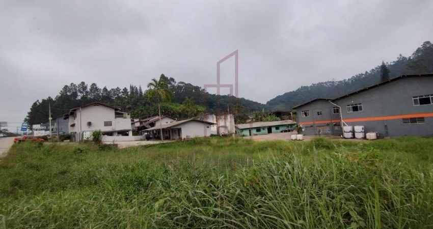 Terreno à venda no Bateas, Brusque 
