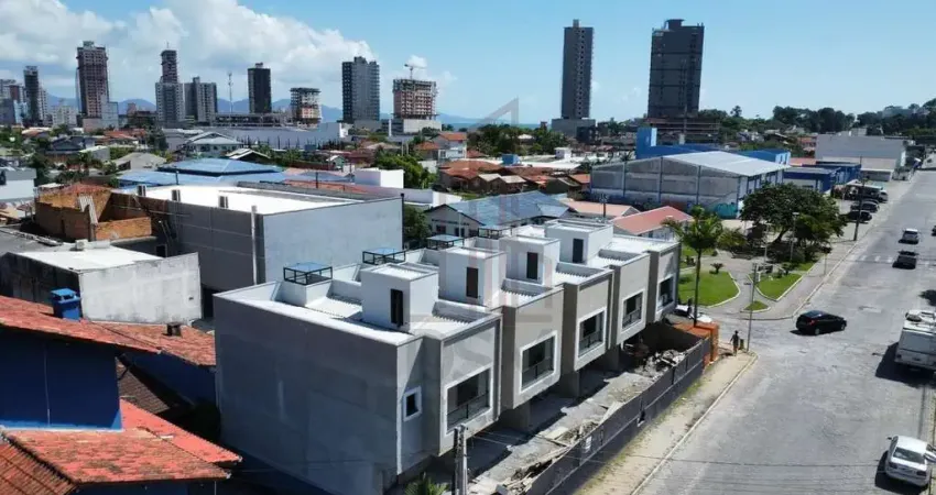 Casa com 3 quartos à venda na Vila Nova, Porto Belo 