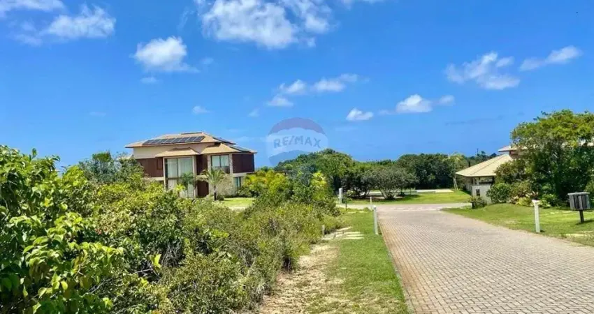 Terreno de 800m² com 2 vagas de garagem em condomínio na Praia do Forte, Mata de São João-BA: uma oportunidade imperdível!