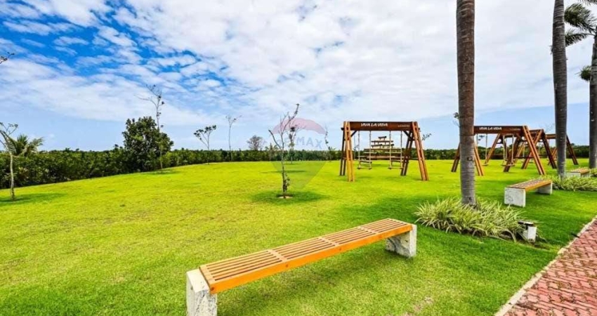 Terreno em Condomínio de Luxo na Praia do Forte-BA com 750m² de Área - Imperdível!