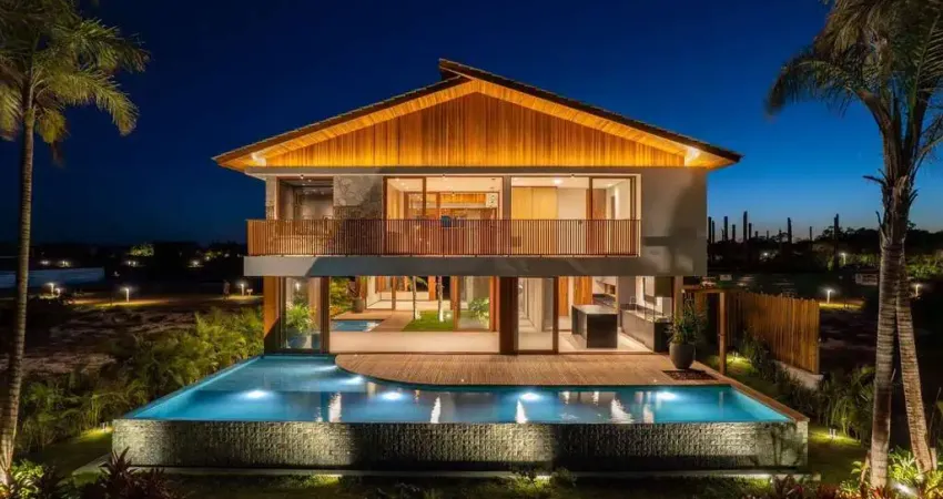 Venda de Casa em Condomínio de Luxo na Praia do Forte, Mata de São João-BA: 7 quartos, 6 suítes, 1 sala, 7 banheiros, 3 vagas, 450m²!