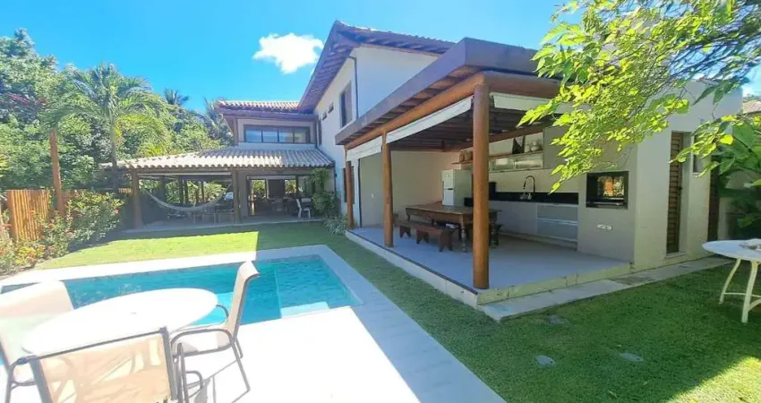 Casa de luxo em condomínio na Praia do Forte com 5 quartos e 320m² de área. Venha conhecer!