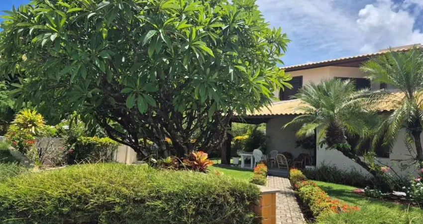 Imperdível oportunidade: Casa em condomínio de luxo em Guarajuba, Camaçari-BA, com 5 quartos, 3 suítes e 226m² de área!