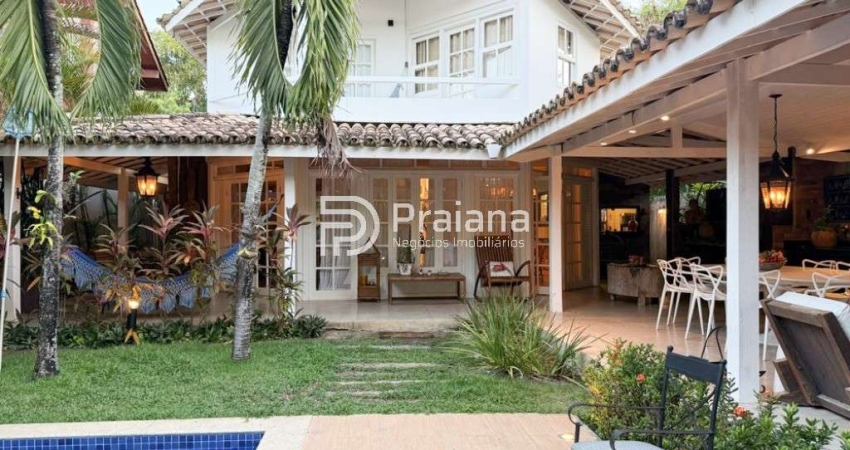 Charmosa Casa na Aldeia dos Pescadores: Conforto e Proximidade do Mar em Praia do Forte