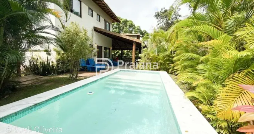 Casa de luxo em condomínio na Praia do Forte, Mata de São João-BA: 4 quartos, 4 suítes, 3 salas, 6 banheiros, 3 vagas, 180m². Venha conferir!