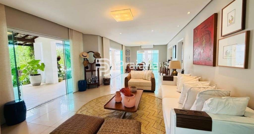 Casa com 5 suítes a venda em Guarajuba Condomínio Paraíso - 100 metros distância da praia