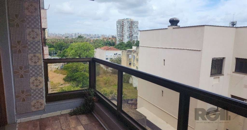 Apartamento com 01 quarto, 01 vaga escriturada coberta, Bairro Cidade Baixa